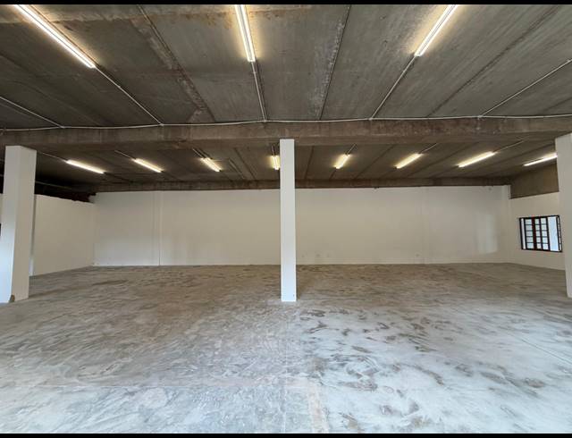 345M² WAREHOUSE TO LET IN HALFWAY HOUSE